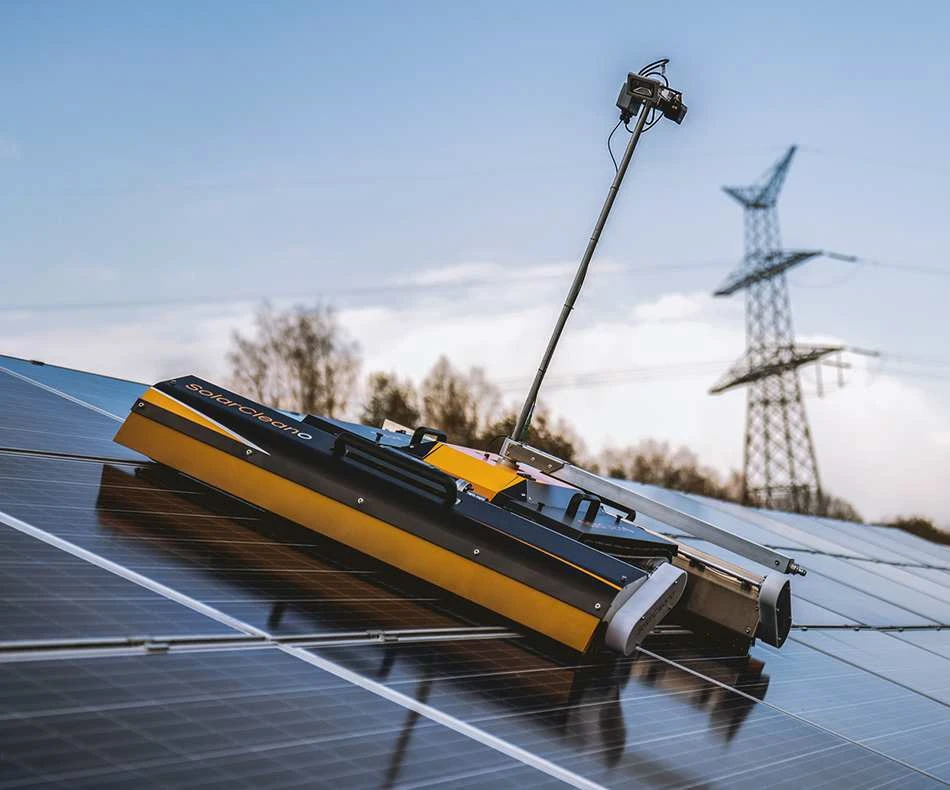 Robot czyszczący, sterowany zdalnie – SolarCleano F1